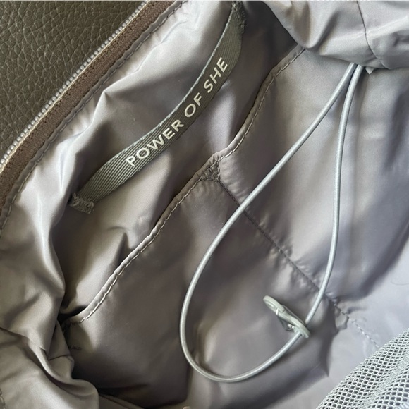 Athleta Excursion Crossbody Belt Bag - LIMITED EDITION - Picture 4 of 7